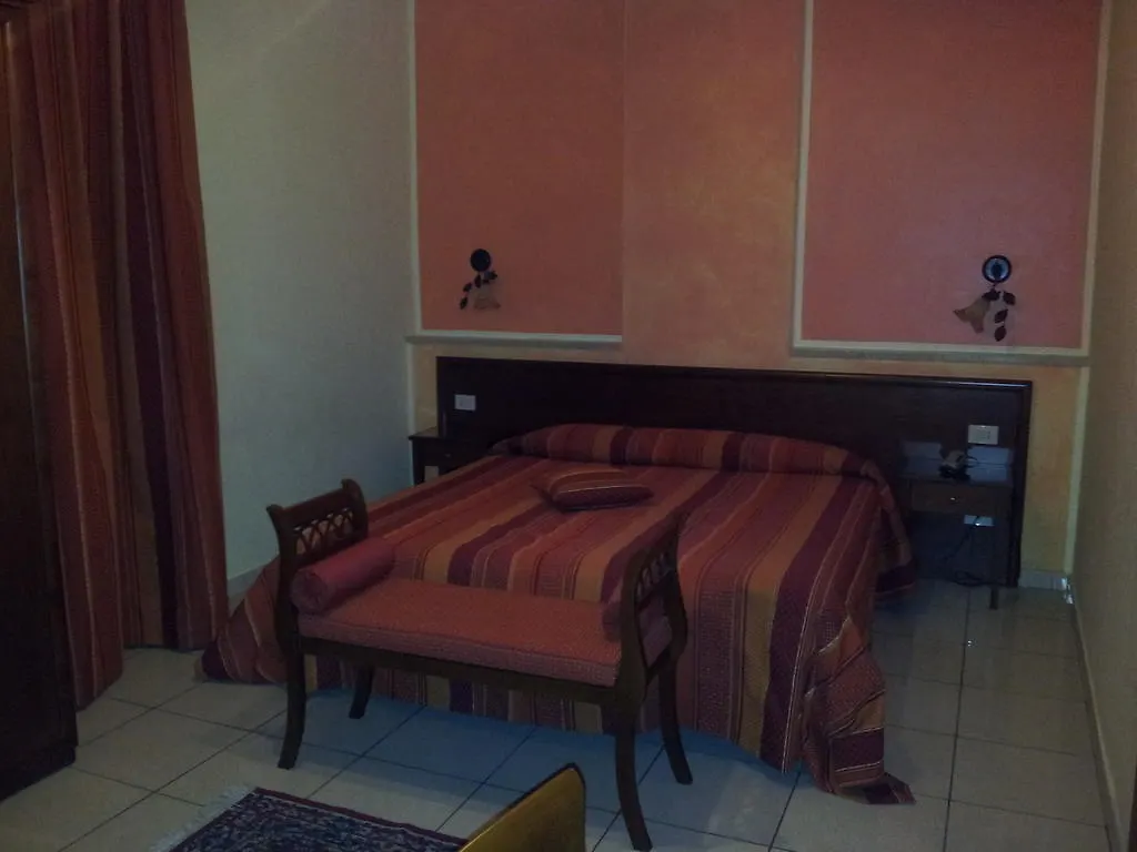 George Hotel Barcellona Pozzo di Gotto 3*,